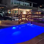 Casa de luxo em Porto de Galinhas com funcionária a 50 m do mar