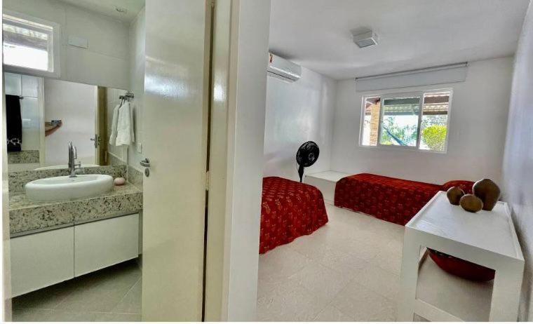 Casa De Luxo Em Com Funcionária A 50 M Do Mar Сasa de vacaciones *